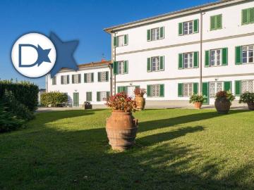 Prestigiosa villa di 905 mq in vendita Via di Tofori, 81, Capannori, Toscana