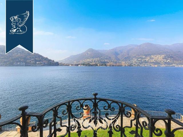 Prestigiosa villa di 980 mq in vendita Como, Italia