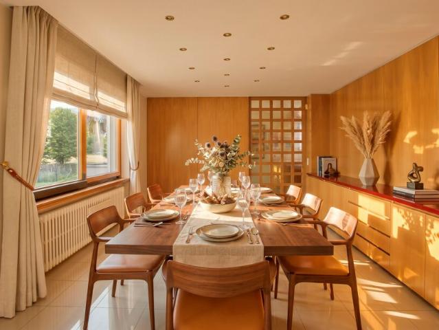 PRESTIGIOSA VILLA DI 9.5 LOCALI CON GRANDE TERRENO A VACALLO