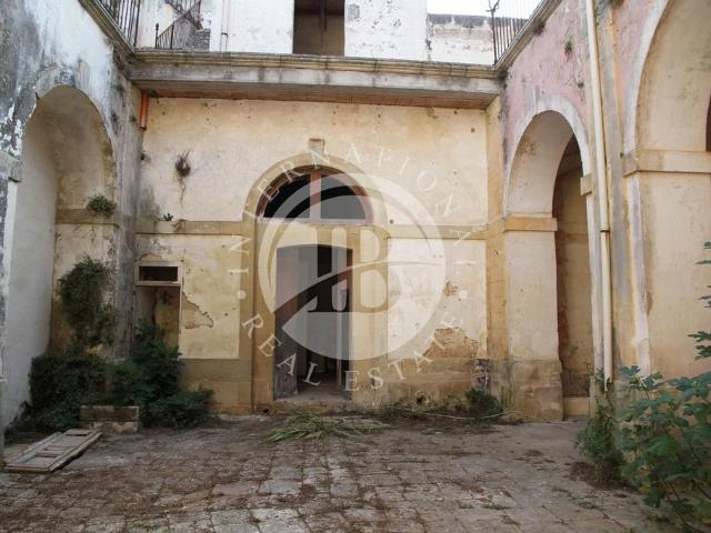 Prestigiosa villa di 1000 mq in vendita Ortelle, Puglia