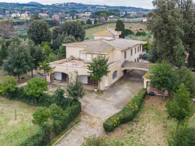 Prestigiosa villa di 1000 mq in vendita, Via dei Ceraseti, Marino, Roma, Lazio