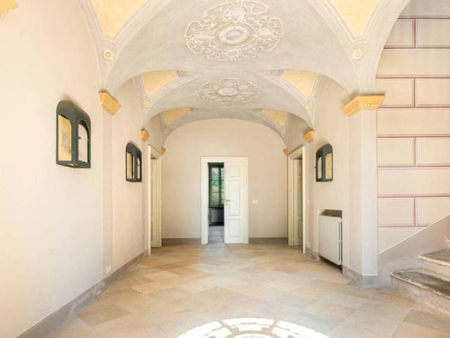 Prestigiosa villa di 1000 mq in vendita, Via Granetta, Genola, Piemonte