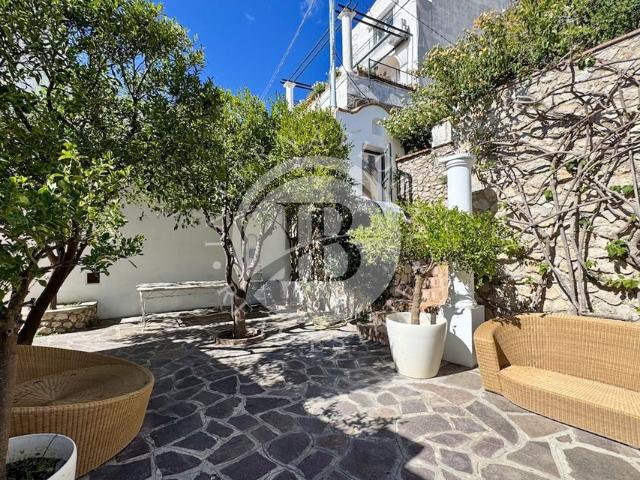 Prestigiosa villa di 100 mq in vendita Capri, Campania