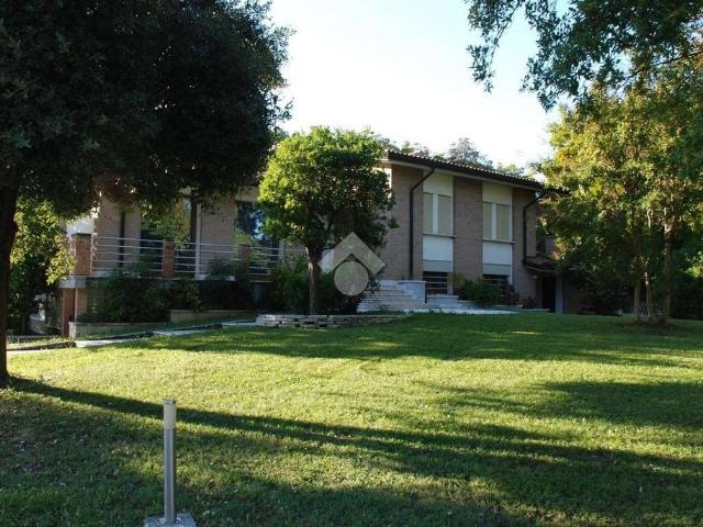 Prestigiosa villa di 1040 mq in vendita, Via Guizza, San Polo di Piave, Treviso, Veneto