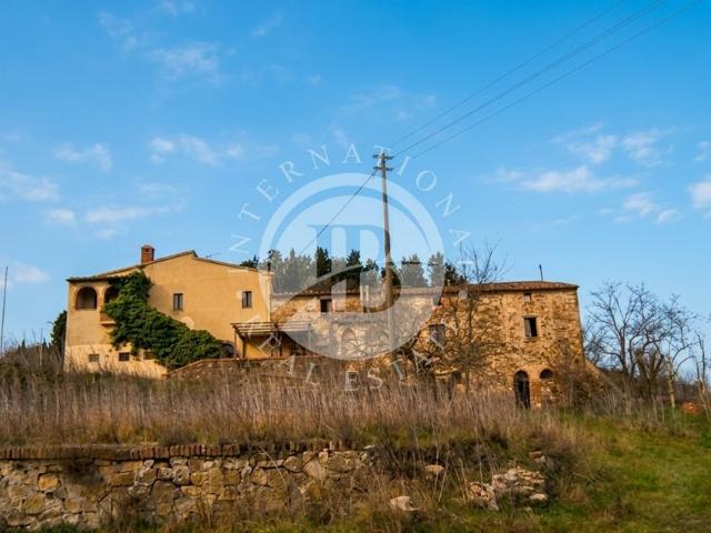 Prestigiosa villa di 11000 mq in vendita Montecatini di Val di Cecina, Toscana