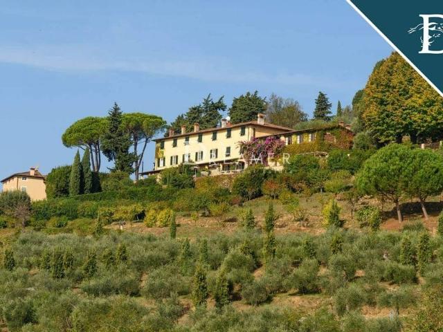Esclusiva villa di 1100 mq in vendita Via della Cappella, 10, 55100, Lucca, Toscana