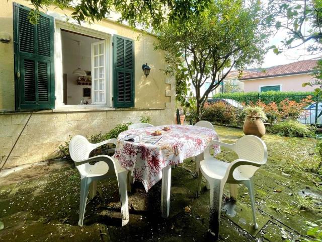 Prestigiosa villa di 120 mq in vendita, Via Molino, Borgio, Liguria