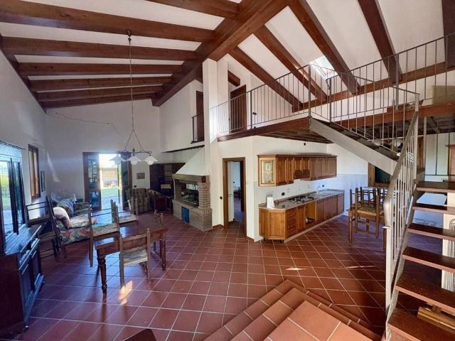 Prestigiosa villa di 140 mq in vendita, Montaione, Toscana