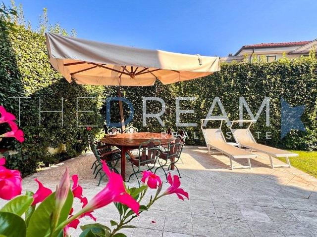 Prestigiosa villa di 144 mq in vendita Via Trento, 54/A, Forte dei Marmi, Lucca, Toscana