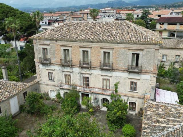 Prestigiosa villa di 1470 mq in vendita, Siderno, Calabria