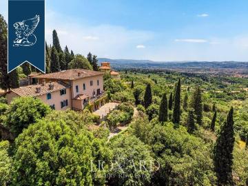 Prestigiosa villa di 1500 mq in vendita, Fiesole, Italia