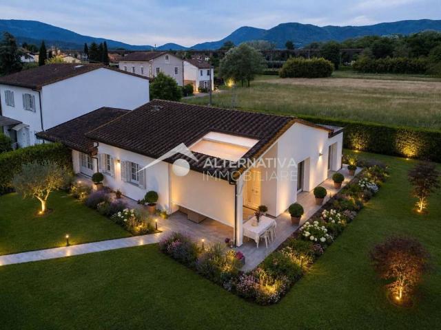 Prestigiosa villa di 160 mq in vendita Via dei Paoli, Capannori, Lucca, Toscana