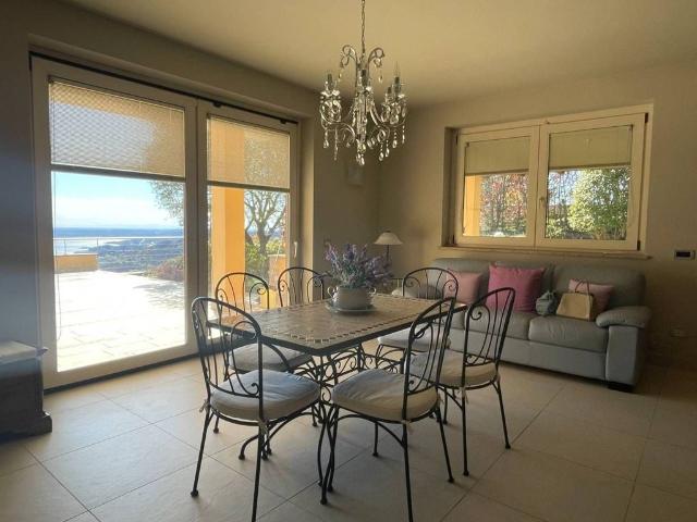 Prestigiosa villa di 160 mq in vendita, Via Fosseno, Nebbiuno, Novara, Piemonte