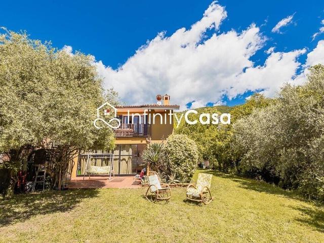 Prestigiosa villa di 177 mq in vendita Località Bisse, Caprino Veronese, Veneto