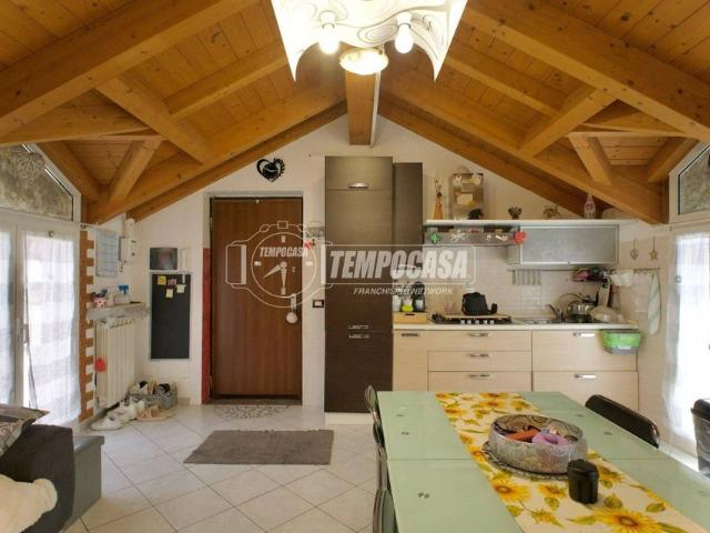 Prestigiosa villa di 181 mq in vendita, Via Ada Negri, Bollate, Milano, Lombardia