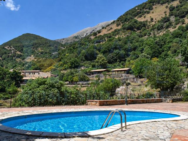Prestigiosa villa di 1850 mq in vendita Castelbuono, Italia