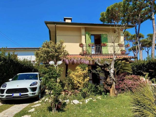 Prestigiosa villa di 186 mq in vendita Via delle Pinete, 26, Montignoso, Massa Carrara, Toscana