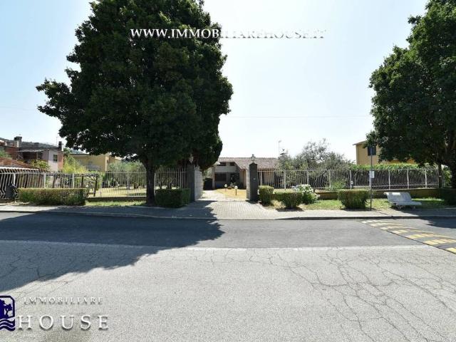 Prestigiosa villa di 190 mq in vendita Viale Cristoforo Colombo, 31, Lago di Bolsena, Lazio