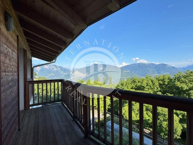 Prestigiosa villa di 190 mq in vendita Rovereto, Italia
