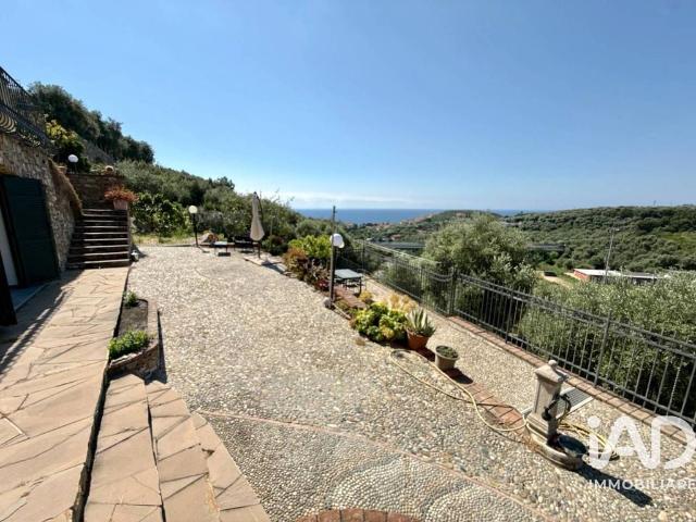 Prestigiosa villa di 198 mq in vendita, Via Giovanni Strato, 21, Imperia, Liguria