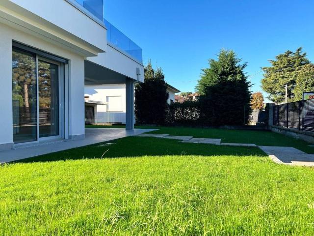 Prestigiosa villa di 199 mq in vendita, Via Sardegna, 34, Magnago, Lombardia
