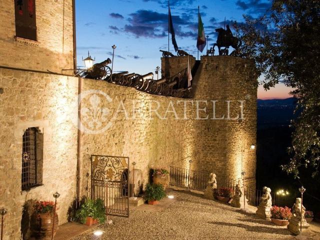 Prestigiosa villa di 2000 mq in vendita, Deruta, Italia