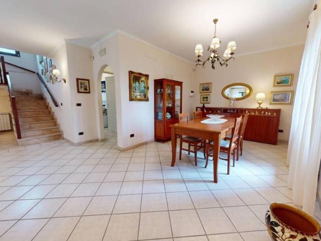 Prestigiosa villa di 220 mq in vendita Via Enrico Caruso, 30, Pomigliano d'Arco, Napoli, Campania