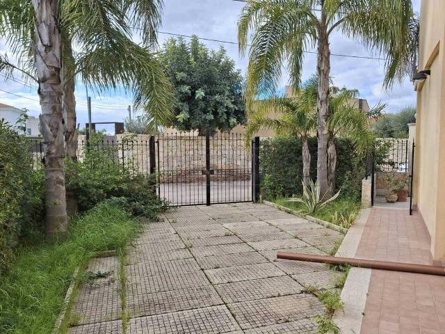 Prestigiosa villa di 225 mq in vendita Via dell'AIRONE, Siracusa, Sicilia