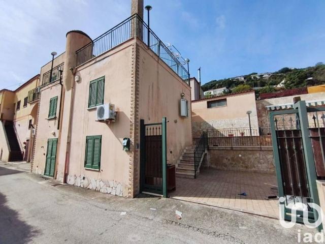 Prestigiosa villa di 250 mq in vendita, Via CARANFE, 21, Monte di Procida, Napoli, Campania