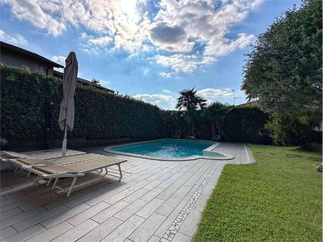 Prestigiosa villa di 250 mq in vendita, Via Idroscalo, 25, Sesto Calende, Varese, Lombardia