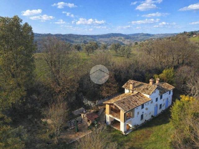 Prestigiosa villa di 254 mq in vendita, Vocabolo Chiorano, Magliano Sabina, Rieti, Lazio