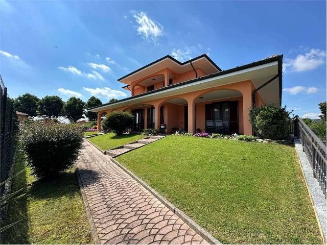 Esclusiva villa in vendita Marano Ticino, Italia