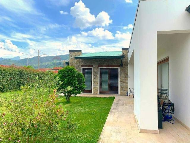 Prestigiosa villa di 265 mq in vendita, Montignoso, Toscana