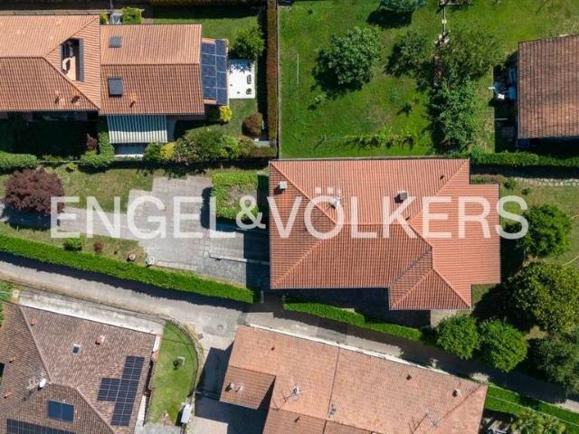 Prestigiosa villa di 266 mq in vendita Via Campaccino, 17, Angera, Varese, Lombardia