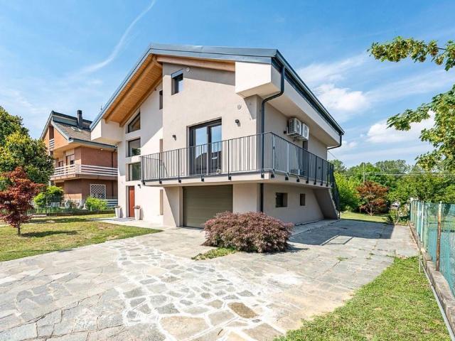 Prestigiosa villa di 267 mq in vendita, Via dei Gelsomini, Bruino, Piemonte