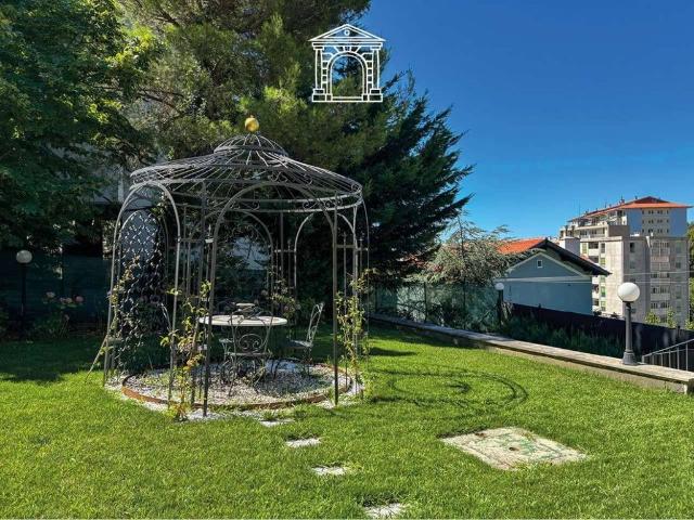 Prestigiosa villa di 278 mq in vendita, salita Monte Valerio, Trieste, Friuli Venezia Giulia