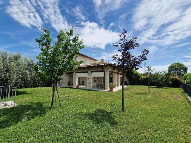 Prestigiosa villa di 280 mq in vendita, FRAZIONE FONTE DI CAMPO N.6, Ascoli Piceno, Marche