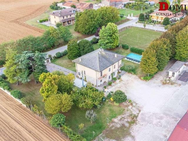 Prestigiosa villa di 280 mq in vendita Rodigo, Lombardia