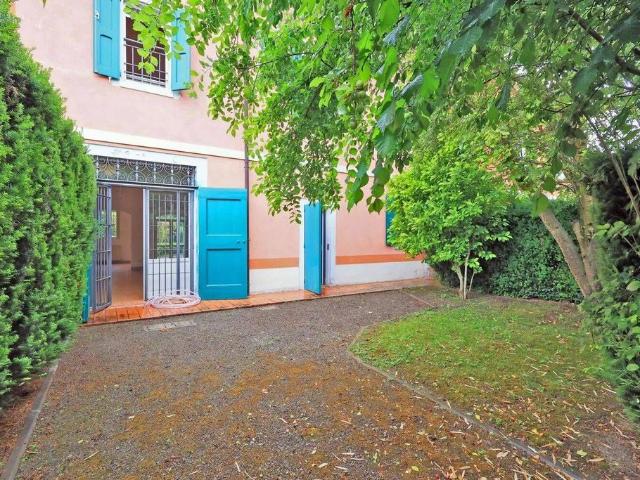 Prestigiosa villa di 296 mq in vendita Via Jacopo da Porto Sud, Modena, Emilia Romagna