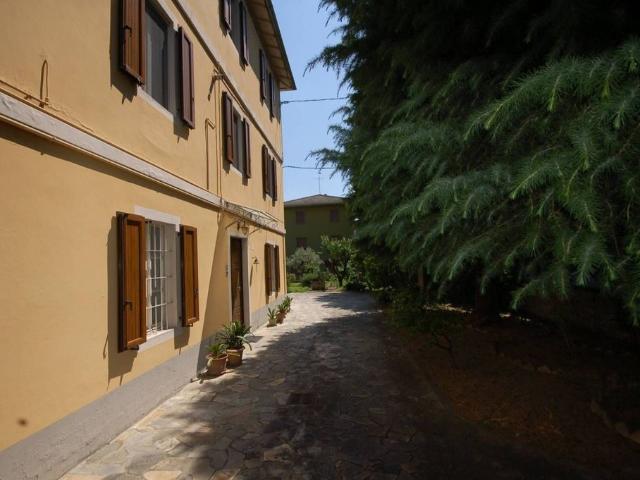 Prestigiosa villa di 300 mq in vendita, Via Giuba, Parma, Emilia Romagna
