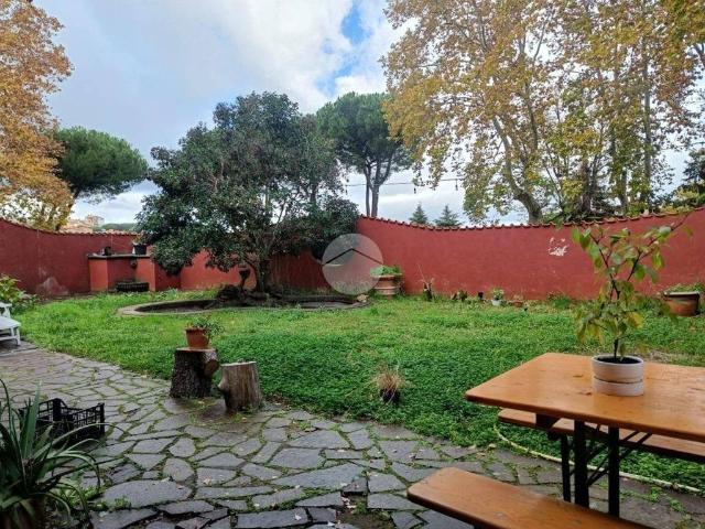 Prestigiosa villa di 300 mq in vendita, Via Montecompatri, 24, Monte Porzio Catone, Lazio