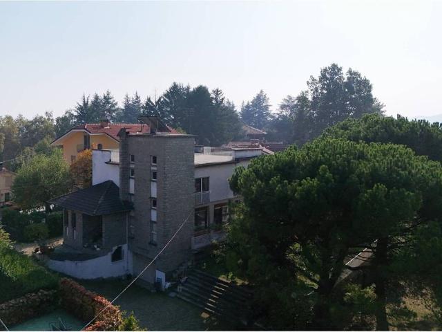 Prestigiosa villa di 300 mq in vendita Via Paisas, 4, Giaveno, Provincia di Torino, Piemonte