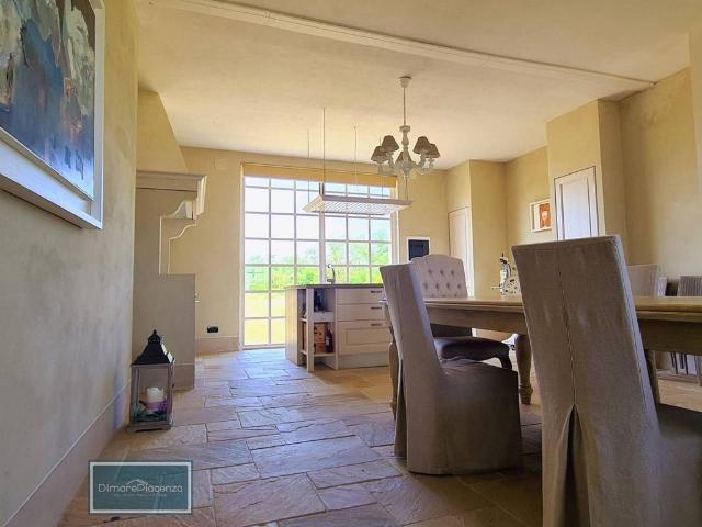 Prestigiosa villa di 300 mq in vendita, Strada Comunale della Fitta, Castell'Arquato, Piacenza, Emilia Romagna
