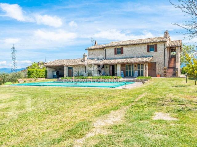 Prestigiosa villa di 302 mq in vendita Belvedere di Monte pennino, Montefalco, Perugia, Umbria