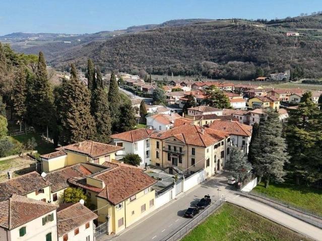Prestigiosa villa di 3043 mq in vendita, Via Roma, Mezzane di Sotto, Verona, Veneto