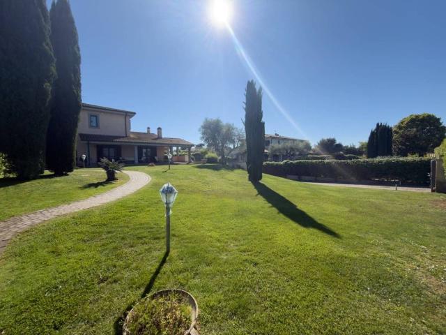 Prestigiosa villa di 307 mq in vendita Via Pina Menichelli, 20, Roma, Lazio