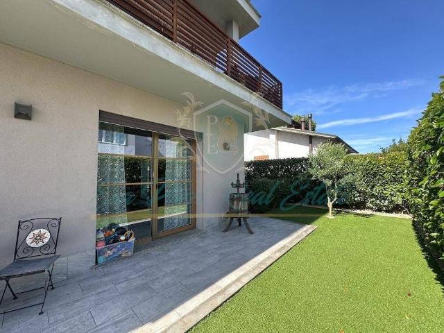 Prestigiosa villa di 312 mq in vendita Via Rossini, Castiraga Vidardo, Lombardia