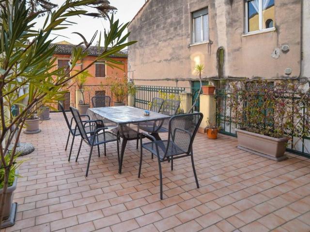 Prestigiosa villa di 320 mq in vendita Via Giovanni Zambelli, 20, Verona, Veneto
