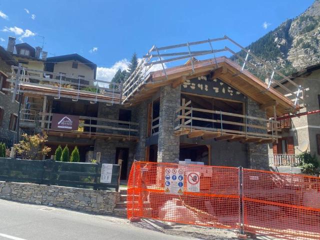 Prestigiosa villa di 320 mq in vendita, Strada della Vittoria, 3, Courmayeur, Valle d’Aosta