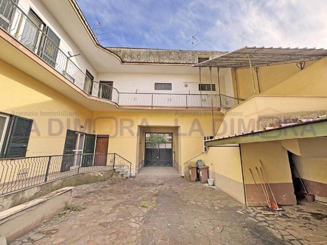 Prestigiosa villa di 330 mq in vendita Via Pietro Mascagni, Aversa, Caserta, Campania